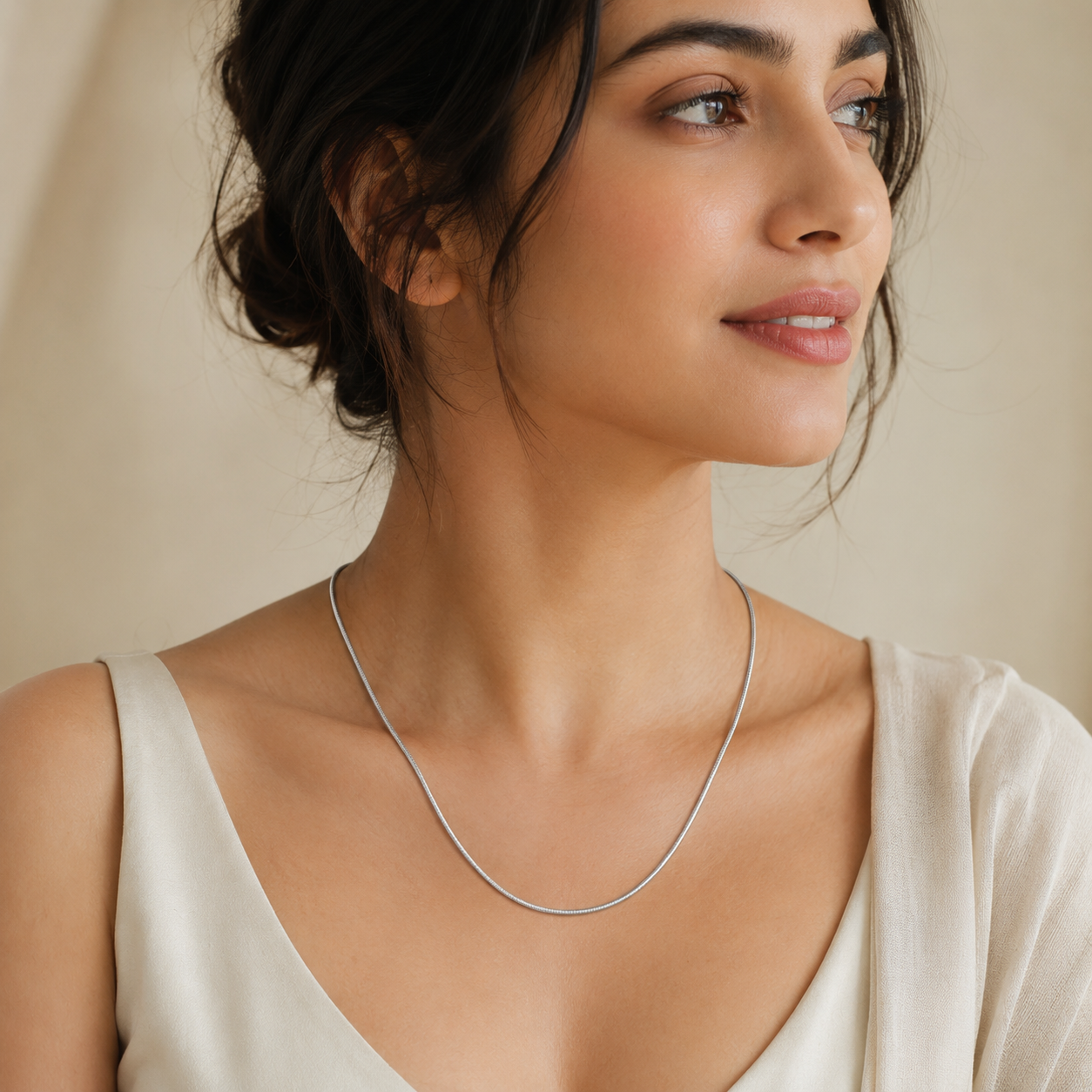Silken Glow Chain