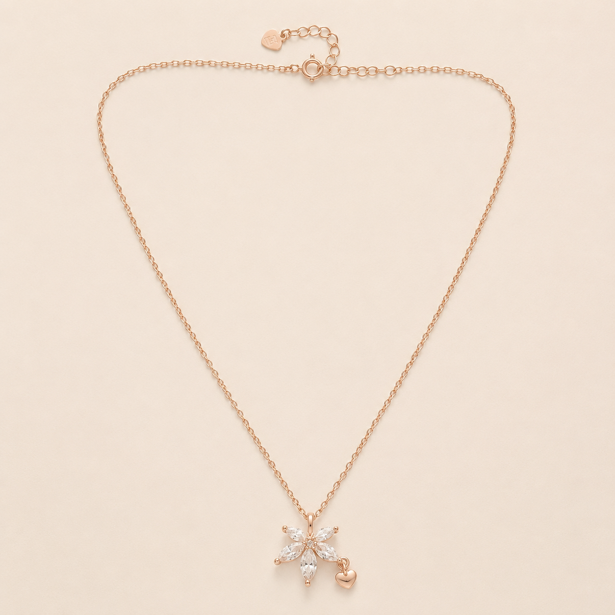 mahArha Bloom Kiss Necklace
