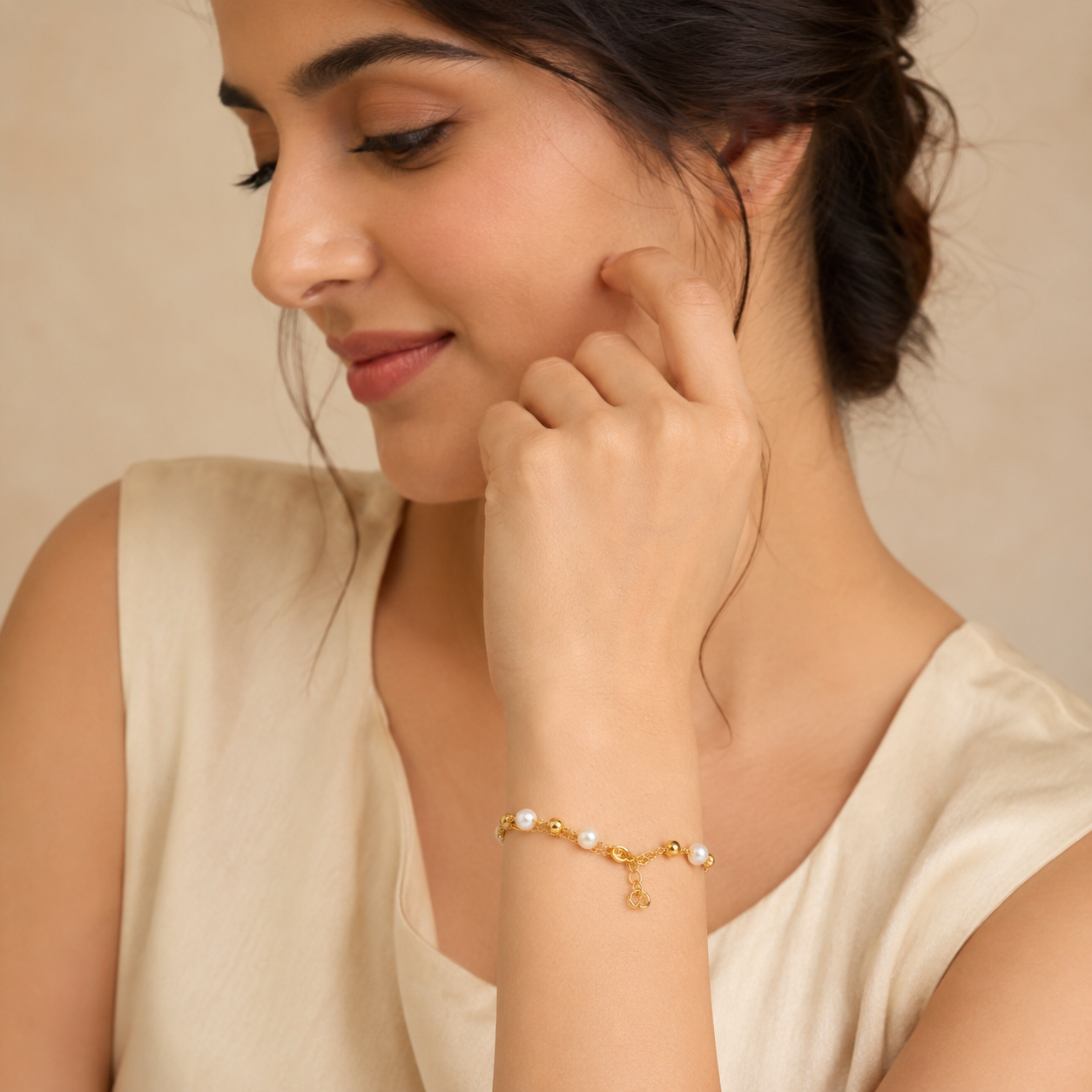 Ivory Gleam Bracelet