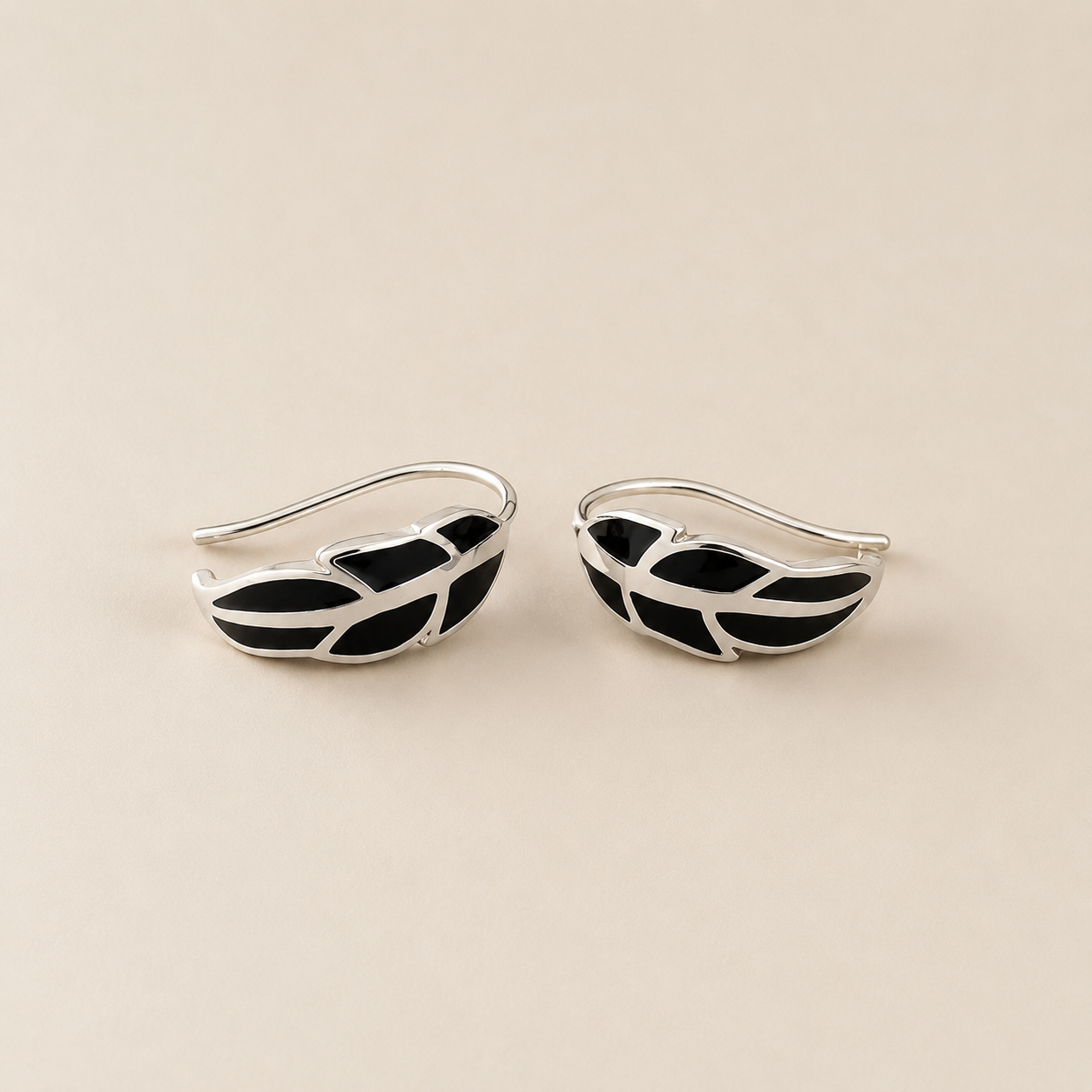 mahArha Midnight Leaf Earring