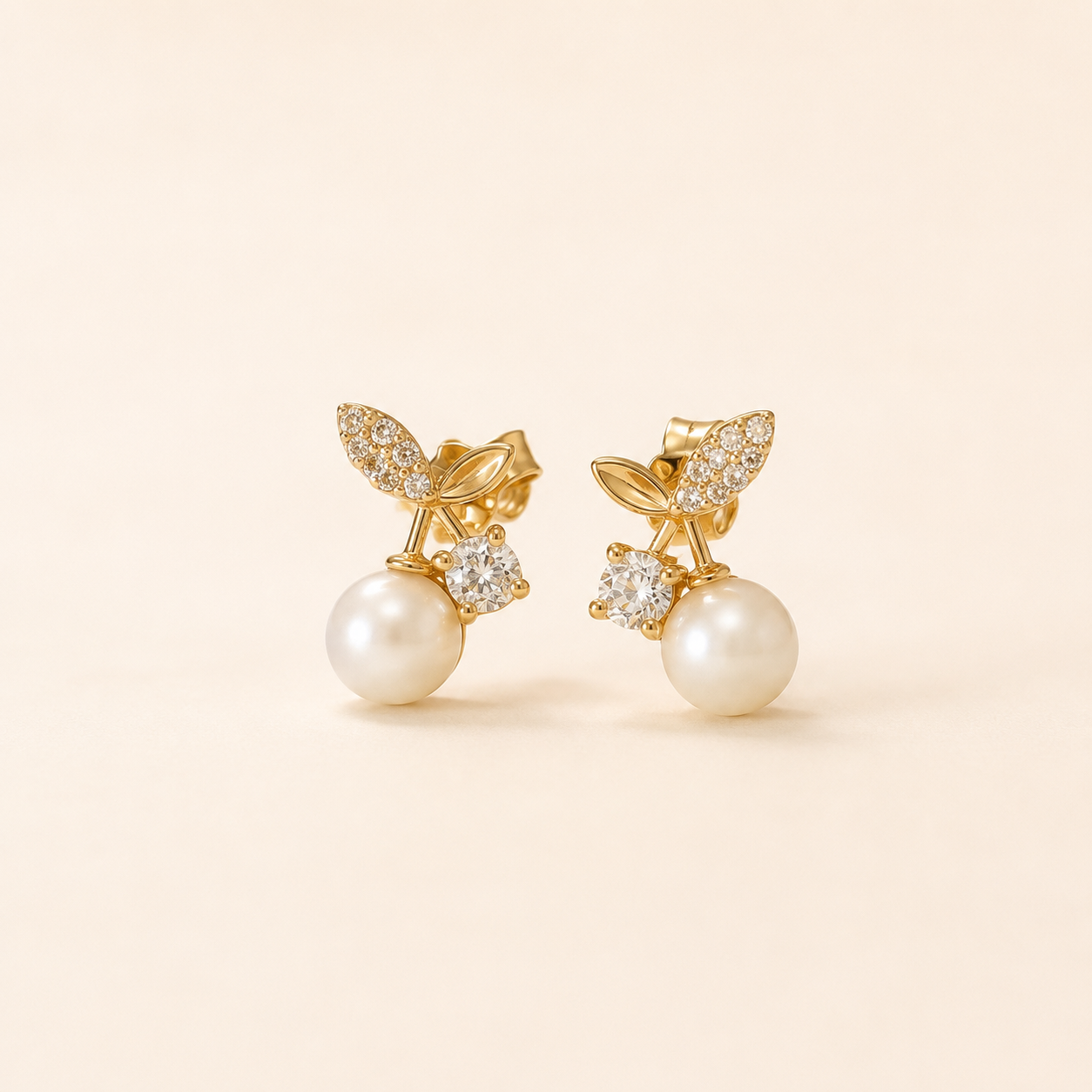 Pearl Bloom Stud Earring